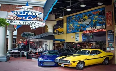 hollywood star cars museum in gatlinburg